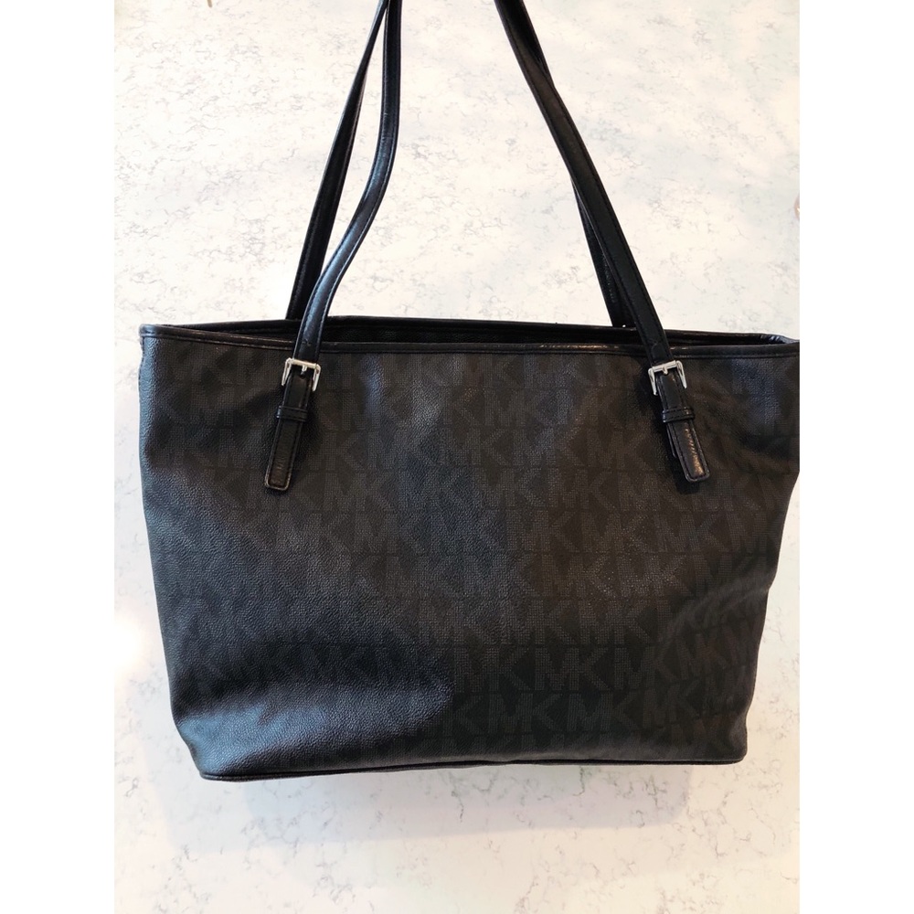 Michale Kors diaper bag - Picture 2 of 4